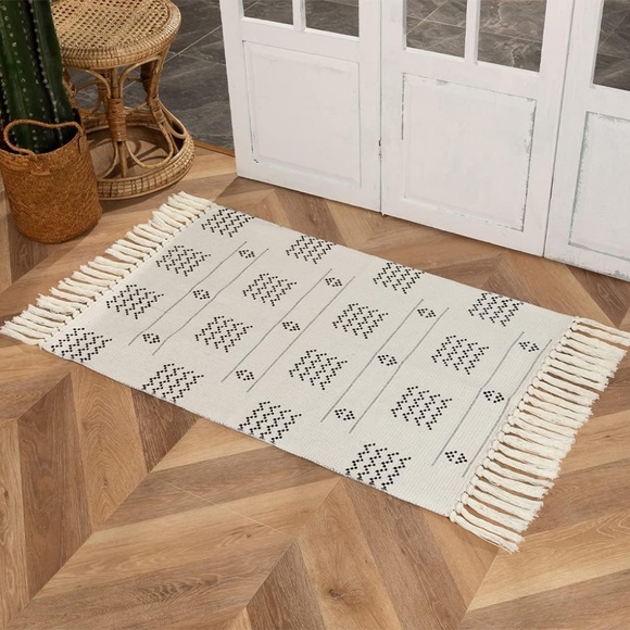 Boho Cotton Woven Area Rug Washable, Moroccan Geometric Tassel 2' x 4.3' - Picture 3 of 6